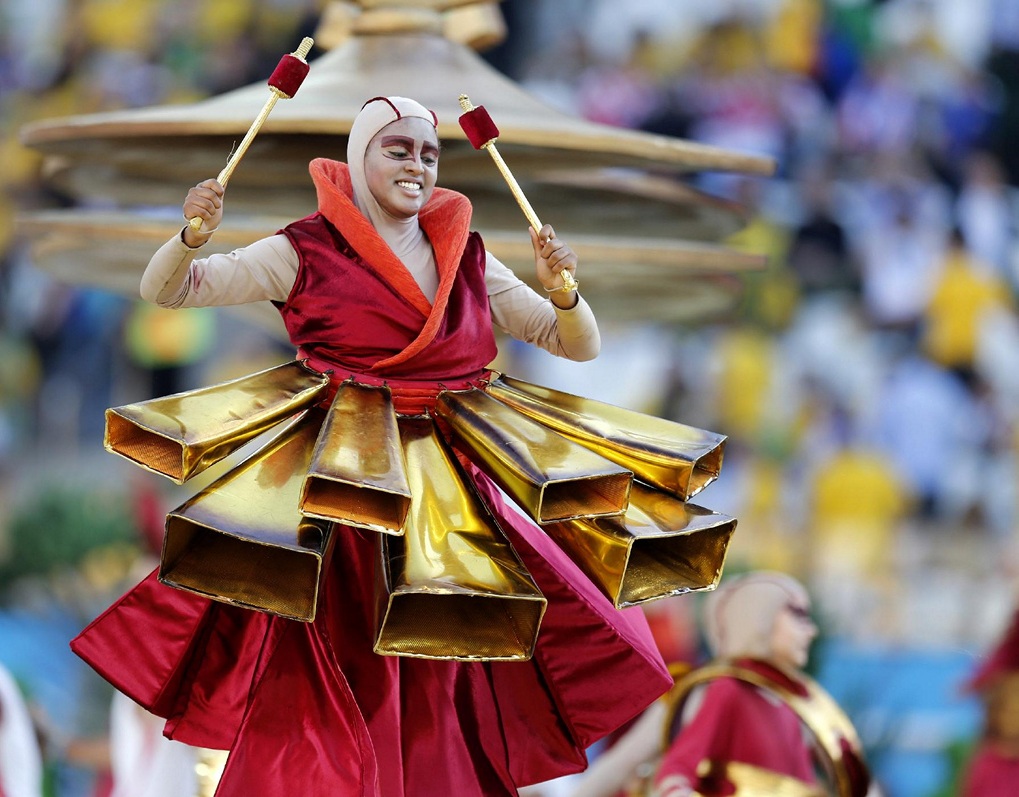 Бразилия. Сан-Паулу. 12 июня. Во время церемонии открытия чемпионата мира по футболу 2014. (AP Photo/Frank Augstein)