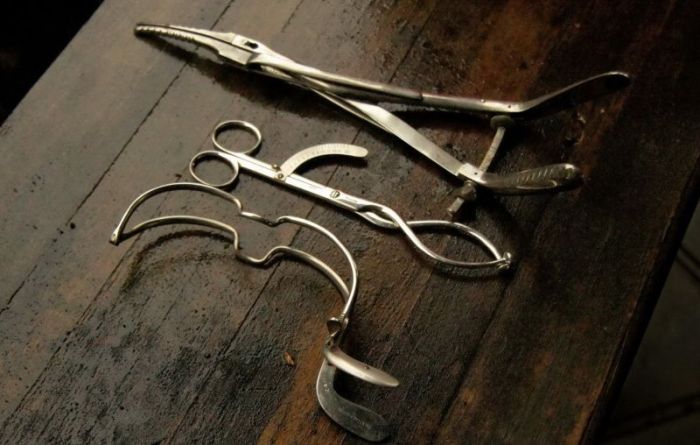 Жуткие инструменты гинекологов начала прошлого века (15 фото)