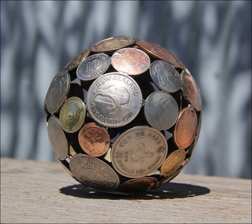 Мяч из монет