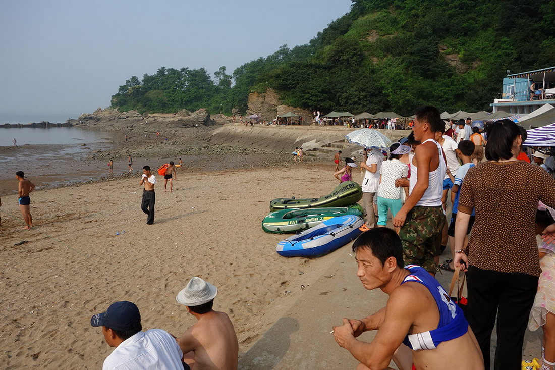 День на пляже в Северной Корее