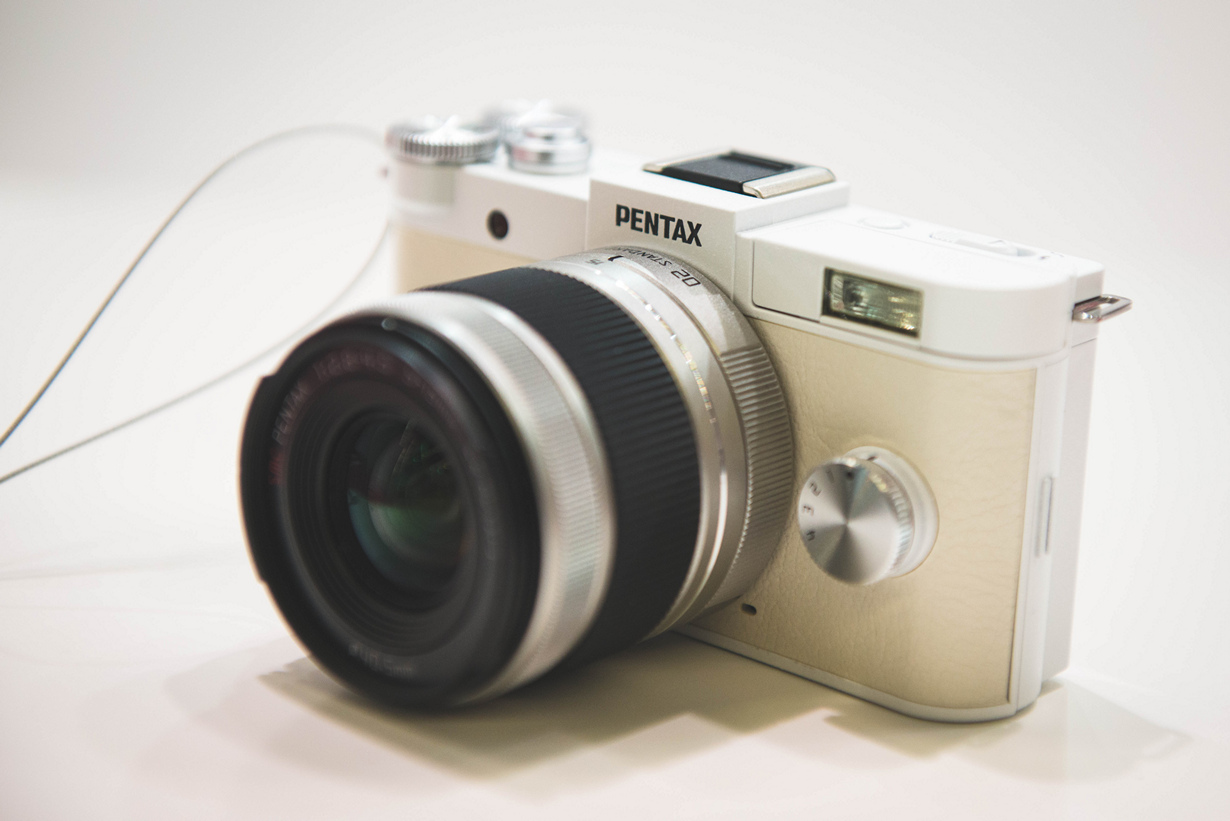 Германия. Кёльн. Камера Pentax QS на выставке Photokina 2014. (Ben Fredericson)