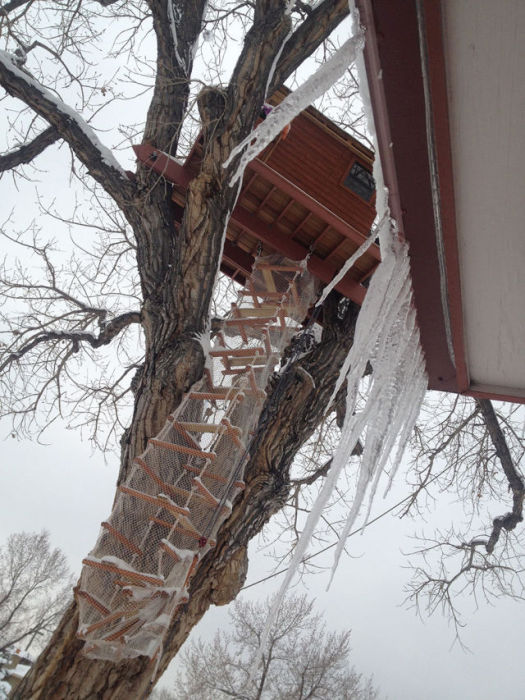 Строительство детского домика на дереве (27 фото)