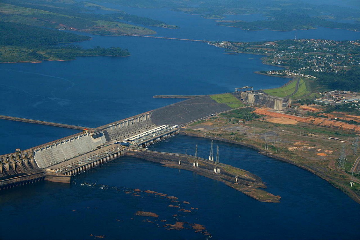 ГЭС Тукуруи, страна - Бразилия, река - Токантинс, мощность - 8 370 МВт. (Rep&oacute;rter do Futuro)