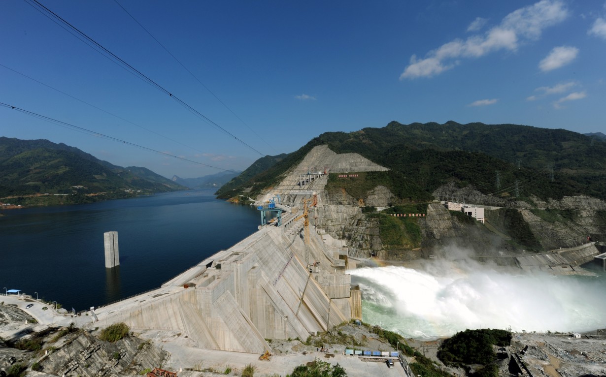 ГЭС Лунтань, страна - Китай, река - Хуншуйхэ, мощность - 6 426 МВт. (Google)