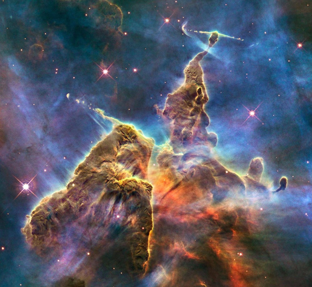 Туманность Киля, снятая в феврале 2010 года с телескопа Hubble.