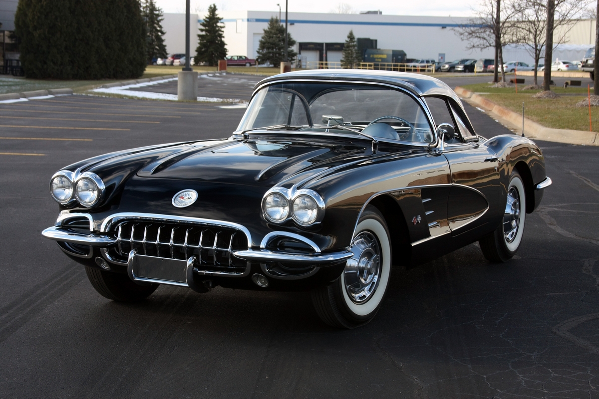 1960_Corvette_Black_6