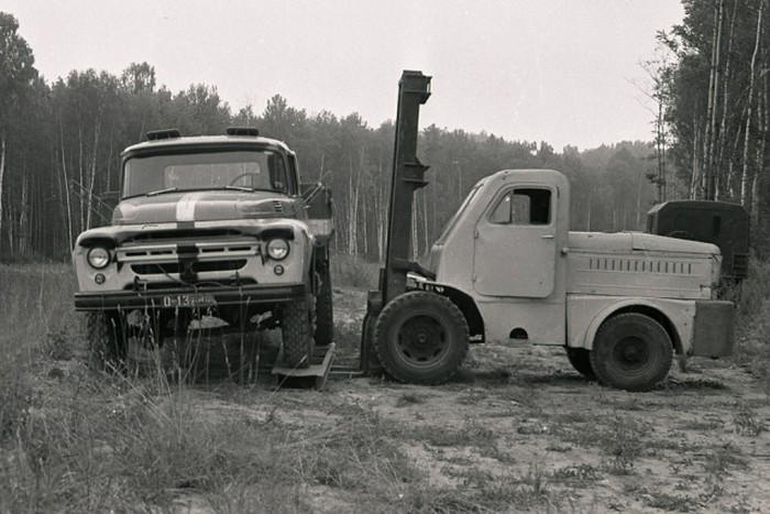 Исторические краш-тесты грузовика ЗИЛ-130 (20 фото)
