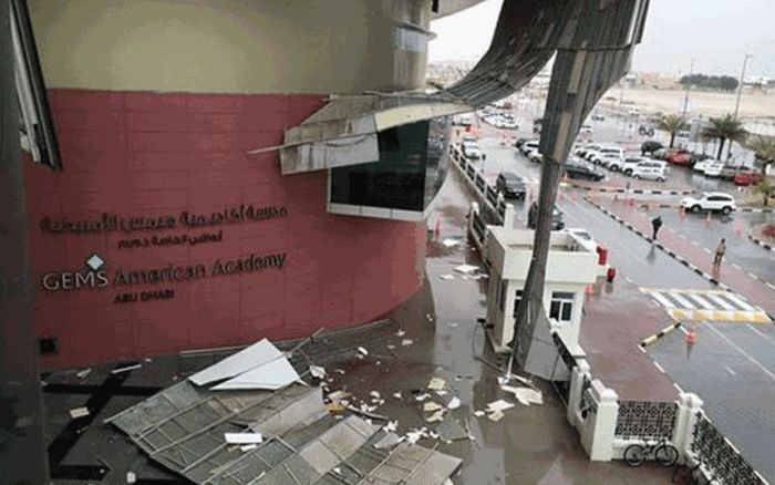 Абу-Даби и Эмираты пострадали от бури (10 фото)