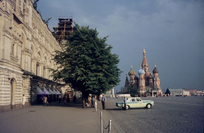 Путешествие через всю территорию Советского Союза в 1980 году (58 фото)