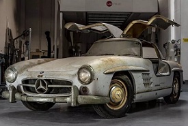 Неповторимый Mercedes-Benz 300SL Gullwing, какой стоял в автогараже 60 лет (8 фото)