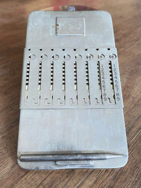 Калькулятор 40-х годов прошлого века