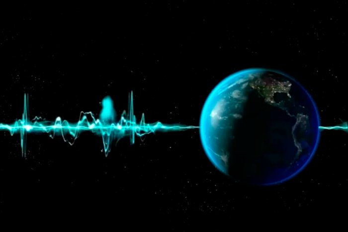 Какие аномальные сигналы получили земляне из космоса?